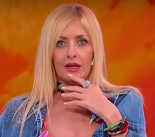 yuyito sola otra vez